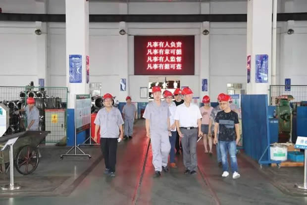 總工會領導及專家指導我司職業(yè)衛(wèi)生安全防護工作(圖3)