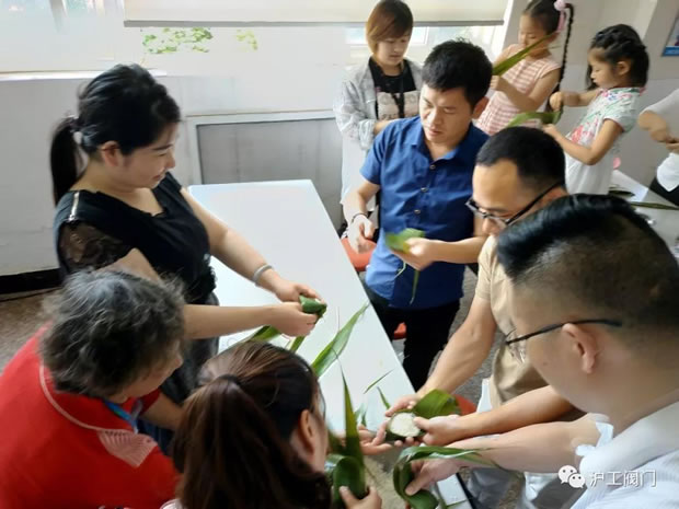 �Ϻ������y�T�S�_չ�����h��������2018���繝���}��ӣ��D2��